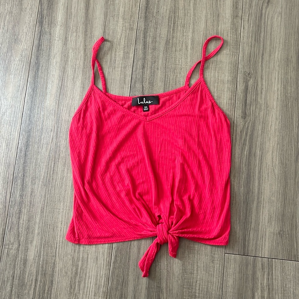 Tank top with knot in front